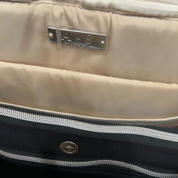 NEW Diaper bag - Picture 11 of 14
